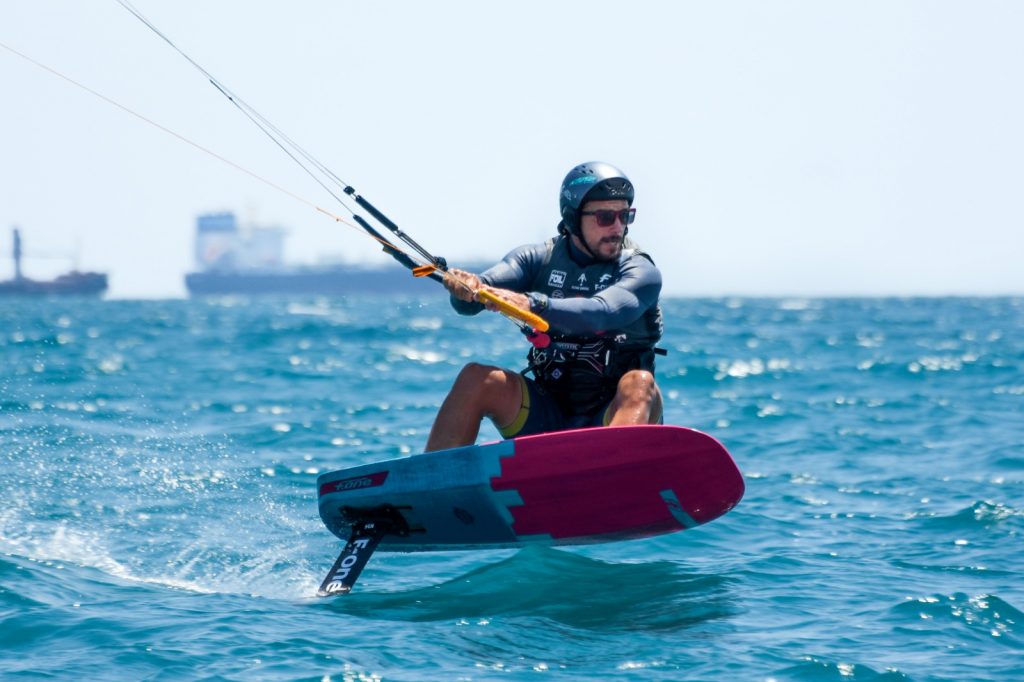 “El Kitefoil me da adrenalina pura y luego relajación total”